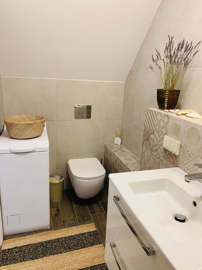 Lagoon Attic Apartment Первалка Экстерьер фото